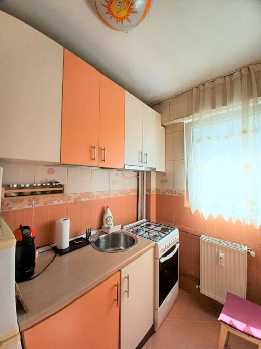 Garsoniera Linistita Zona Vitan Bucarest Exterior foto